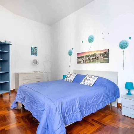 Elegant And Quiet Near The Colosseum 아파트